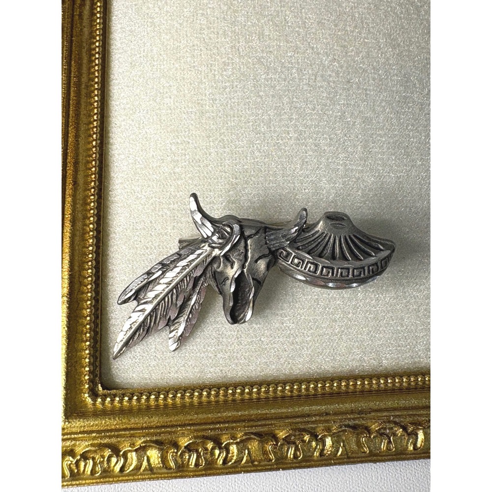 Vintage Southwestern Silver Tone Cow Skull Feather Brooch Pin Western Jewelry